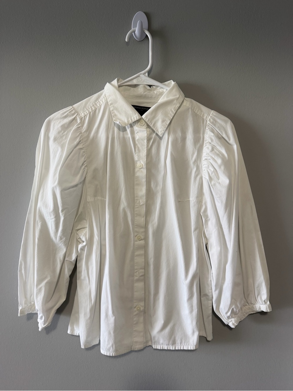 Banana Republic White Puff Sleeve Button-Front Blouse